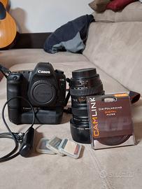 Canon 5 D mark 2 con obbiettivo e accessori