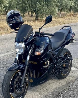 suzuki GSR 600 anno 2008