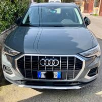 Audi Q3 2.0TDI 150 CV 110 KW s tronic business
