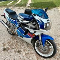 Suzuki GSX-R 750
