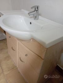 mobiletto bagno rosa