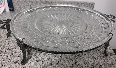 Alzata per torte in cristallo e supporto in ottone