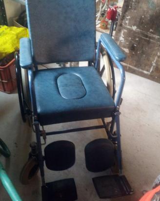 Sedia a rotelle come nuova