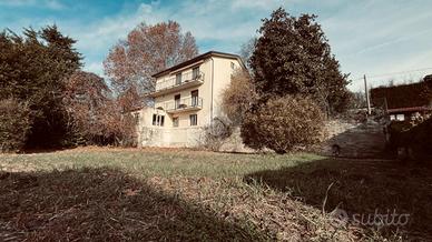 CASA SEMINDIPENDENTE A COMO