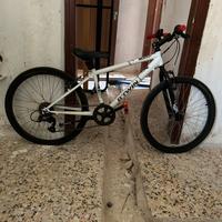 B'Twin Rockrider 300