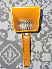 Trita spezie Vintage in acciaio inox all'interno 