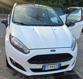 Ford Fiesta 1.0 EcoBoost 100CV 5 porte Pow. Black 