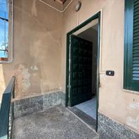 Bilocale arredato con posto auto