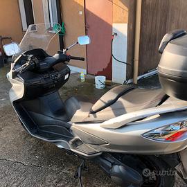 Scooter burgam 400 suzuki. Anno 2014