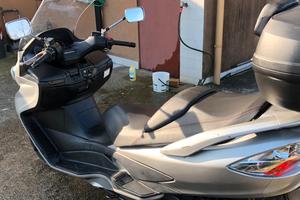 Scooter burgam 400 suzuki. Anno 2014