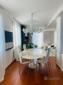 Tavolo Tulip ovale quarzo Calacatta 244X137 cm.