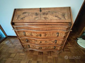 Como' a ribalta e comodino stile Luigi XV