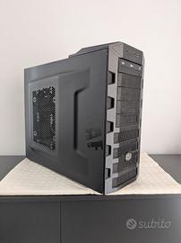 Computer fisso/PC desktop da gaming leggero