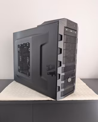 Computer fisso/PC desktop da gaming leggero
