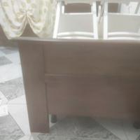 letto singolo completo  più sedie in legno