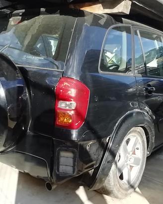 Toyota Rav 4 modello d4d Ricambi usati