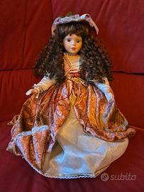 BAMBOLA DI PORCELLANA 