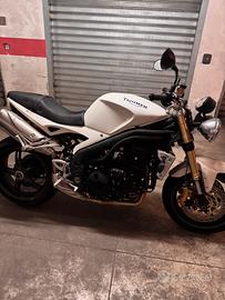 Triumph Speed Triple 1050  SOLO 2.350km REALI