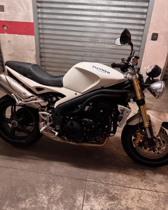 Triumph Speed Triple 1050  SOLO 2.350km REALI