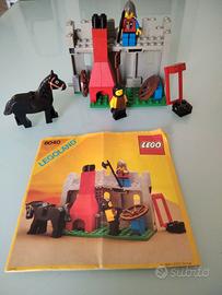 Set lego castle 6040 completo con figure e istruzi