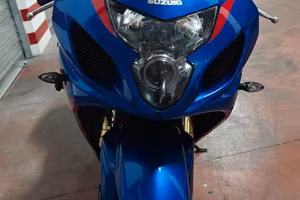 Suzuki GSXR 750 K4