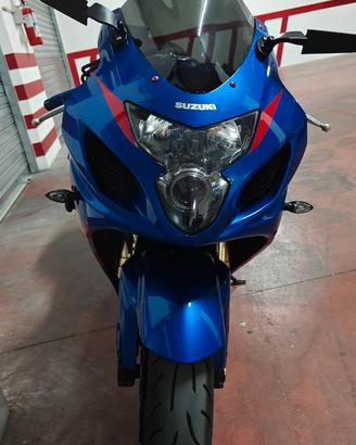 Suzuki GSXR 750 K4