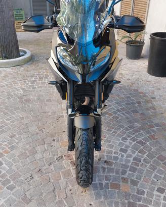 BMW F900XR