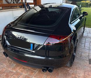 AUDI TT COUPE' S LINE