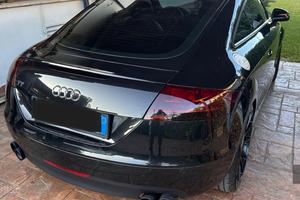 AUDI TT COUPE' S LINE