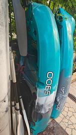 Kayak divisibile a pedali con pinne