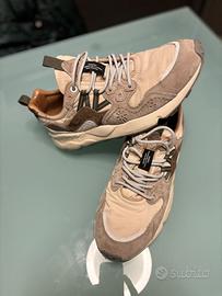 Snekers Flower Mountain