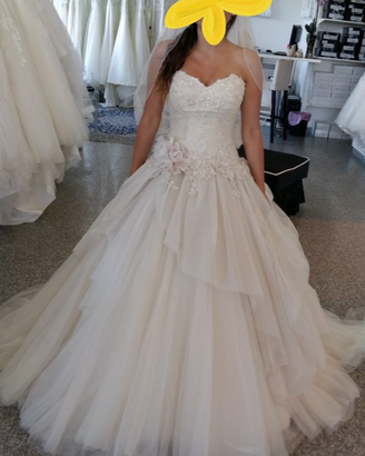 Abito da sposa Colet di Nicole Spose
