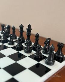 Scacchiera in resina