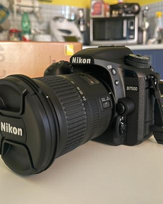 Fotocamera Nikon D7500 con 10-24, 18-300 e sd