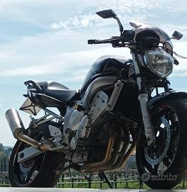 YAMAHA FZ6