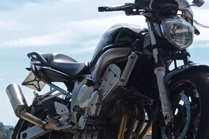 YAMAHA FZ6