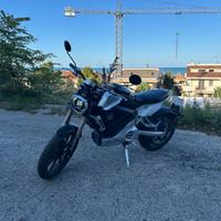 Super Soco TC Max - 2021