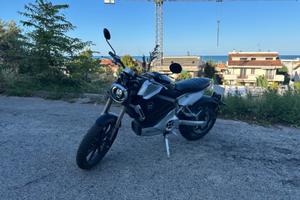 Super Soco TC Max - 2021