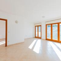 NUOVI Appartamenti 3 bagni, posti auto coperti