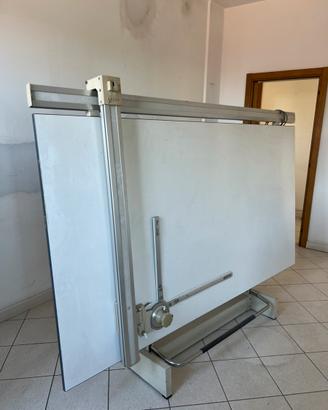 Tavolo da disegno tecnico