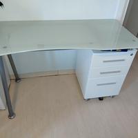 scrivania   porta pc