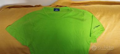 maglietta verde chiaro