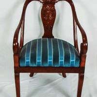 Poltrona in noce, stile Impero