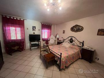 CASA SEMINDIPENDENTE A PAVONE CANAVESE