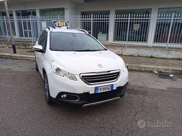 PEUGEOT 2008 BlueHDi 100 Allure - 2016