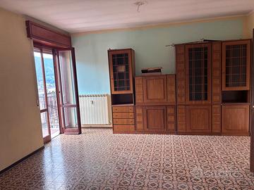 Quadrilocale di 120 mq con box e cantina