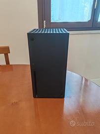 Xbox Series X con giochi 