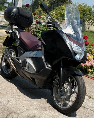 Honda Integra 700