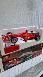 Ferrari F2005 radiotelecomandata 