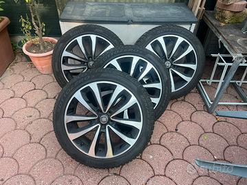 Cerchi e gomme 225/45/17  fiat tipo 2020